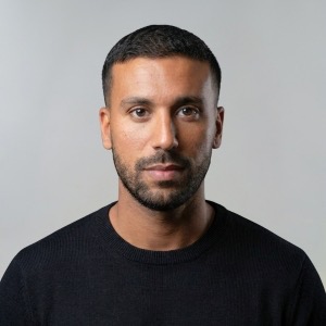 Portrait de Farid Zoubair, Opérations